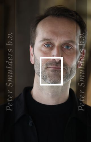 Amsterdam 30 januari 2026
Buiten gewone gezinnen, het nieuwe boek van acteur, columnist en podcastmaker Diego Gonzalez-Clark is vandaag gepresenteerd. Chantal Janzen ontving het eerste boek . Joris Ruys