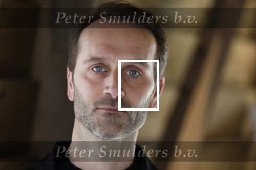 Amsterdam 30 januari 2026
Buiten gewone gezinnen, het nieuwe boek van acteur, columnist en podcastmaker Diego Gonzalez-Clark is vandaag gepresenteerd. Chantal Janzen ontving het eerste boek . Joris Ruys