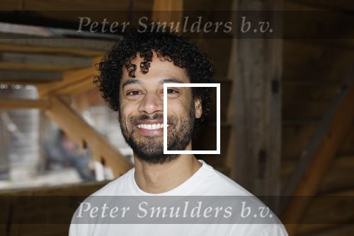 Amsterdam 30 januari 2026
Buiten gewone gezinnen, het nieuwe boek van acteur, columnist en podcastmaker Diego Gonzalez-Clark is vandaag gepresenteerd. Chantal Janzen ontving het eerste boek . Kiefer Zwart