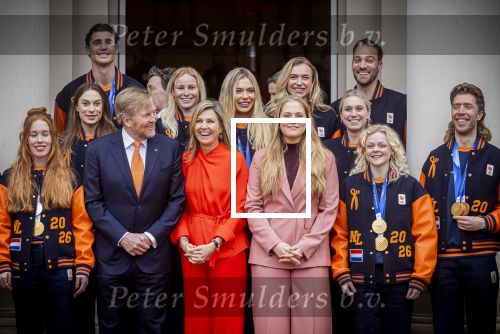 Den Haag 24 Februari 2026
De Olympische medaillewinnaars op bezoek bij de Koninklijke Familie
Vlnr:

Friso Emons

Teun Boer

Jens v t Wout

Itzhak de Laat

Melle v t Wout

Antoinette Rijpma-de Jong

Femke Kok

Jenning de Boo

Koning Willem Alexander

Marijke Groenewoud

Koningin Maxima

Jutta Leerdam

Prinses Amalia

Joy Beune

Merel Conijn

Kjeld Nuis

Xandra Velzeboer

Jorrit Bergsma