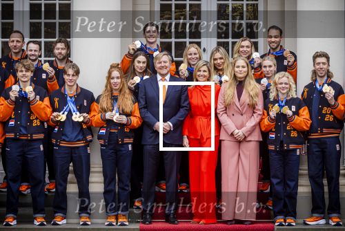 Den Haag 24 Februari 2026
De Olympische medaillewinnaars op bezoek bij de Koninklijke Familie
Vlnr:

Friso Emons

Teun Boer

Jens v t Wout

Itzhak de Laat

Melle v t Wout

Antoinette Rijpma-de Jong

Femke Kok

Jenning de Boo

Koning Willem Alexander

Marijke Groenewoud

Koningin Maxima

Jutta Leerdam

Prinses Amalia

Joy Beune

Merel Conijn

Kjeld Nuis

Xandra Velzeboer

Jorrit Bergsma