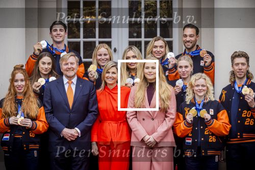 Den Haag 24 Februari 2026
De Olympische medaillewinnaars op bezoek bij de Koninklijke Familie
Vlnr:

Friso Emons

Teun Boer

Jens v t Wout

Itzhak de Laat

Melle v t Wout

Antoinette Rijpma-de Jong

Femke Kok

Jenning de Boo

Koning Willem Alexander

Marijke Groenewoud

Koningin Maxima

Jutta Leerdam

Prinses Amalia

Joy Beune

Merel Conijn

Kjeld Nuis

Xandra Velzeboer

Jorrit Bergsma