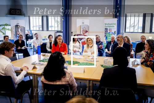 Rotterdam, 25 bFebruari 2026
Koningin Maxima bezoekt Gemeenschapscentrum Bloemhof om te praten over financiele Gezondheid
Maxima is erevoorzitter van de stichting Financiele Gezondheid Nederland