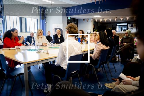 Rotterdam, 25 bFebruari 2026
Koningin Maxima bezoekt Gemeenschapscentrum Bloemhof om te praten over financiele Gezondheid
Maxima is erevoorzitter van de stichting Financiele Gezondheid Nederland