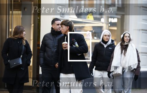 Amsterdam 16 februari 2026
Maher Carizzo ( Ajax en Argentinie) met zijn familie op de pc hooftstraat .
