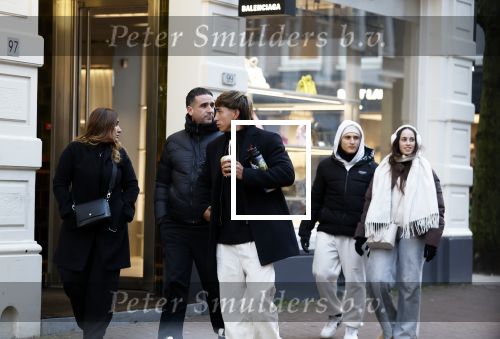 Amsterdam 16 februari 2026
Maher Carizzo ( Ajax en Argentinie) met zijn familie op de pc hooftstraat .