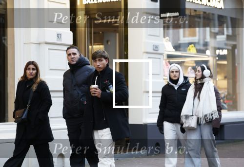 Amsterdam 16 februari 2026
Maher Carizzo ( Ajax en Argentinie) met zijn familie op de pc hooftstraat .