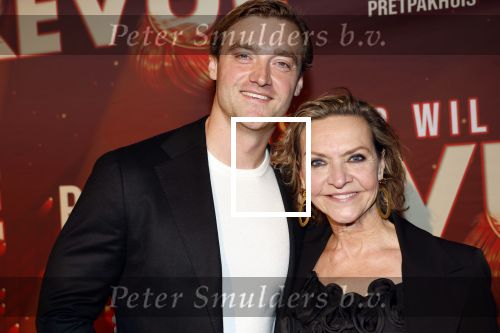Amsterdam 26 januari 2026
Premiere ons pap wil bij de revue in het deLaMar theater . Mariska v Kolck kwam met haar zoon
