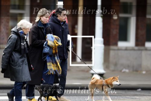 Amsterdam 31 januari 2026
Mark Baanders met zijn hond en een vriendin op straat in Amsterdam zuid .