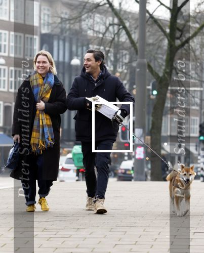 Amsterdam 31 januari 2026
Mark Baanders met zijn hond en een vriendin op straat in Amsterdam zuid .