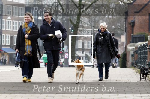 Amsterdam 31 januari 2026
Mark Baanders met zijn hond en een vriendin op straat in Amsterdam zuid .