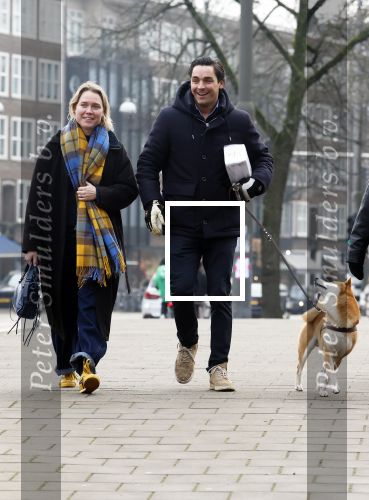 Amsterdam 31 januari 2026
Mark Baanders met zijn hond en een vriendin op straat in Amsterdam zuid .