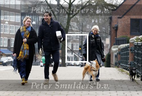 Amsterdam 31 januari 2026
Mark Baanders met zijn hond en een vriendin op straat in Amsterdam zuid .
