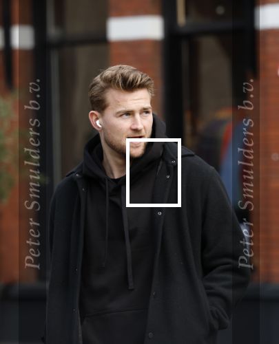 Amsterdam 16 februari 2026
Matthijs de Li9gt eerst alleen in Amsterdam zuid en half uur laten met de moeder van zijn vrouw Annekee Molenaar . Ze liepen samen het vondelpark in .