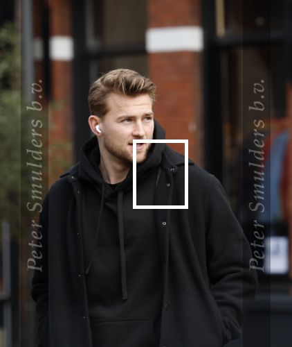 Amsterdam 16 februari 2026
Matthijs de Li9gt eerst alleen in Amsterdam zuid en half uur laten met de moeder van zijn vrouw Annekee Molenaar . Ze liepen samen het vondelpark in .