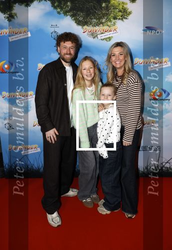 Amsterdam 31 januari 2026
Premiere Duivinder in het VUE  theater . Meester jesper met vrouw en kinderen