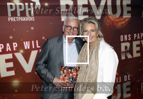 Amsterdam 26 januari 2026
Premiere ons pap wil bij de revue in het deLaMar theater . Merlin Melles met haar broer