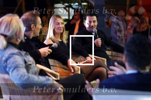 Den Bosch 7 februari 2026
De Hanslers , Monique Hansler Peter Hansler Mike Hansler en zijn vriendin op het vakantiefestival in de brabanthallen in Den Bosch . Khalid Kasem intervieuwde hen in de stand van Prijsvrij.