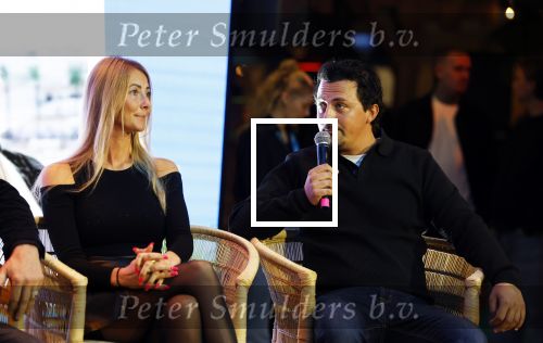 Den Bosch 7 februari 2026
De Hanslers , Monique Hansler Peter Hansler Mike Hansler en zijn vriendin op het vakantiefestival in de brabanthallen in Den Bosch . Khalid Kasem intervieuwde hen in de stand van Prijsvrij.