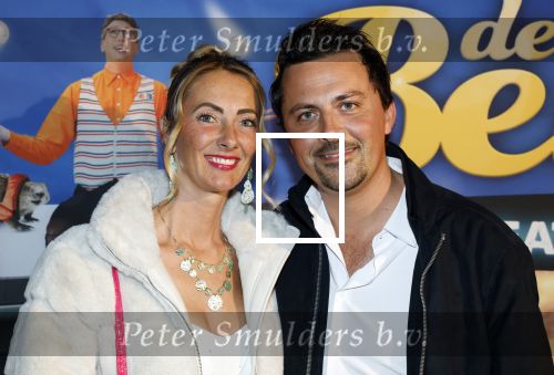Tilburg 29 januari 2026
Premiere de Bevers in de schouwburg van Tilburg . John de Bever en Kees de Bever geven een voorstelling met oa Bas Muijs Adje v Bavel en Mariska v Kolck. Mike Hansler Monique Hansler Peter Hansler en Veerle Deurloo kwamen ook naar de premiere