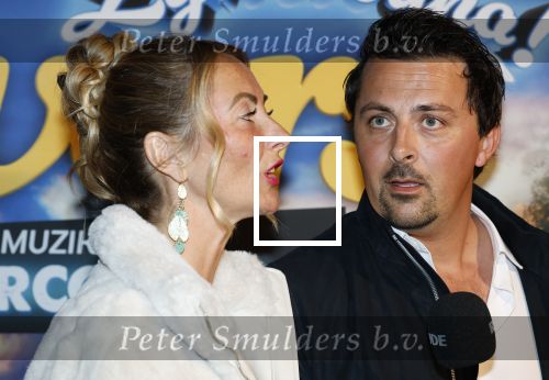 Tilburg 29 januari 2026
Premiere de Bevers in de schouwburg van Tilburg . John de Bever en Kees de Bever geven een voorstelling met oa Bas Muijs Adje v Bavel en Mariska v Kolck. Mike Hansler Monique Hansler Peter Hansler en Veerle Deurloo kwamen ook naar de premiere