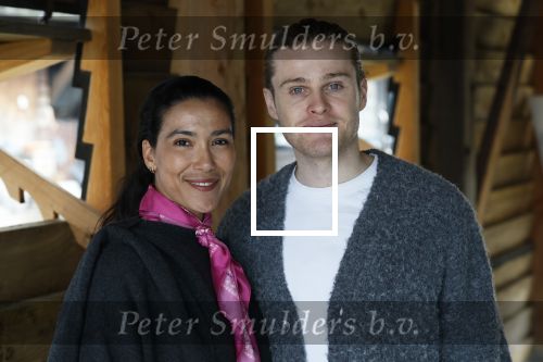 Amsterdam 30 januari 2026
Buiten gewone gezinnen, het nieuwe boek van acteur, columnist en podcastmaker Diego Gonzalez-Clark is vandaag gepresenteerd. Chantal Janzen ontving het eerste boek . Moise Trustfull en Kaj v d Voort