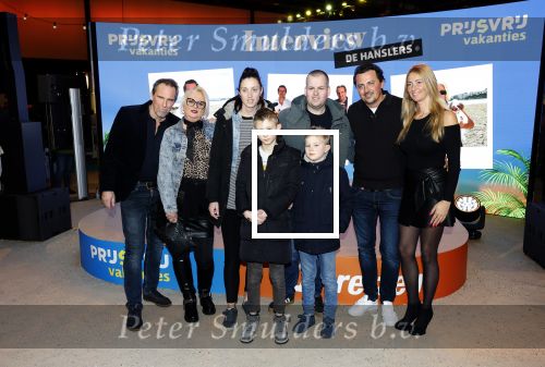 Den Bosch 7 februari 2026
De Hanslers , Monique Hansler Peter Hansler Mike Hansler en zijn vriendin op het vakantiefestival in de brabanthallen in Den Bosch . Khalid Kasem intervieuwde hen in de stand van Prijsvrij.