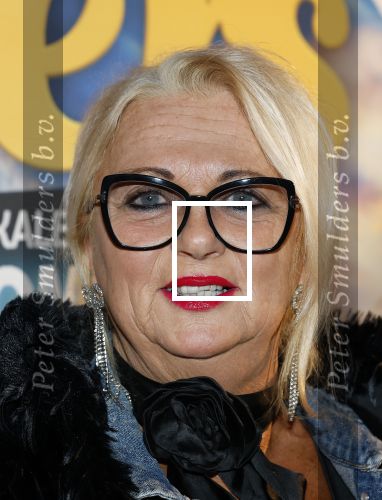 Tilburg 29 januari 2026
Premiere de Bevers in de schouwburg van Tilburg . John de Bever en Kees de Bever geven een voorstelling met oa Bas Muijs Adje v Bavel en Mariska v Kolck. Mike Hansler Monique Hansler Peter Hansler en Veerle Deurloo kwamen ook naar de premiere