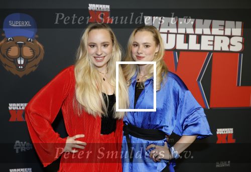 Amsterdam 5 februari 2026
Premiere Vakkenvullers XL in Pathe Noord . 
Mylene Waalewijn en Rosanne Waalewijn