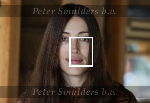 Amsterdam 30 januari 2026
Buiten gewone gezinnen, het nieuwe boek van acteur, columnist en podcastmaker Diego Gonzalez-Clark is vandaag gepresenteerd. Chantal Janzen ontving het eerste boek . Nadia Palesa