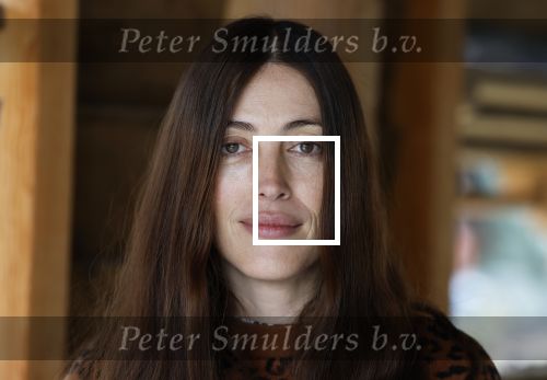 Amsterdam 30 januari 2026
Buiten gewone gezinnen, het nieuwe boek van acteur, columnist en podcastmaker Diego Gonzalez-Clark is vandaag gepresenteerd. Chantal Janzen ontving het eerste boek . Nadia Palesa