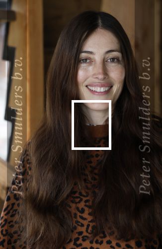 Amsterdam 30 januari 2026
Buiten gewone gezinnen, het nieuwe boek van acteur, columnist en podcastmaker Diego Gonzalez-Clark is vandaag gepresenteerd. Chantal Janzen ontving het eerste boek . Nadia Palesa