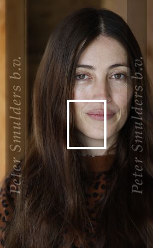 Amsterdam 30 januari 2026
Buiten gewone gezinnen, het nieuwe boek van acteur, columnist en podcastmaker Diego Gonzalez-Clark is vandaag gepresenteerd. Chantal Janzen ontving het eerste boek . Nadia Palesa