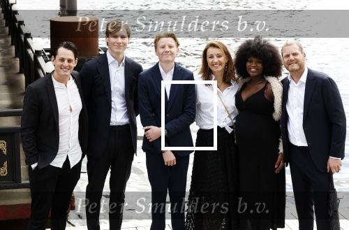 Amsterdam 21 april 2024
Jordy Huisman van Kris Kross Amsterdam viert zijn 40e verjaardag met een boottocht door de grachten van Amsterdam. Nikki la Croix en haar man Frank La Croix kinderen en ..s choonzoon