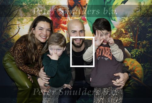 Utrecht 1 februari 2026
Premiere Super juffie in jaarbeurs Utrecht . Oscar Aerts kwam met zijn vrouw en kinderen