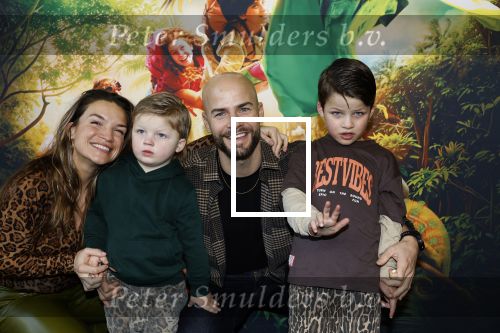 Utrecht 1 februari 2026
Premiere Super juffie in jaarbeurs Utrecht . Oscar Aerts kwam met zijn vrouw en kinderen
