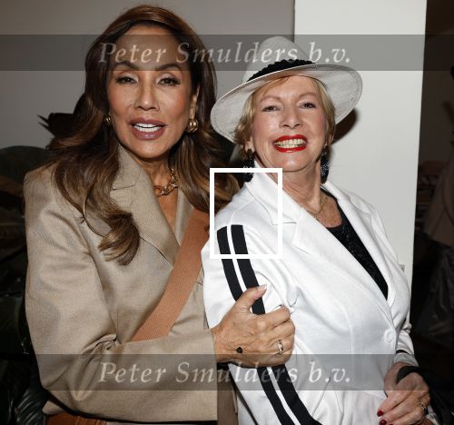 Tilburg 29 januari 2026
Premiere de Bevers in de schouwburg van Tilburg . John de Bever en Kees de Bever geven een voorstelling met oa Bas Muijs Adje v Bavel en Mariska v Kolck. Patty Brard en Ria Valk