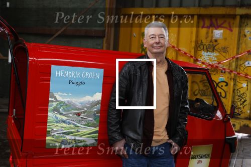 Amsterdam 11 februari 2026
Bekendmaking boekenweekgeschenk auteur 2026 -  Peter de Smet (Hendrik Groen)  en Doortje Smithuijsen ( ik zou uw dochter kunnen zijn) . Eveline Aendekerk stelde ze voor .