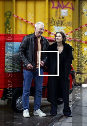 Amsterdam 11 februari 2026
Bekendmaking boekenweekgeschenk auteur 2026 -  Peter de Smet (Hendrik Groen)  en Doortje Smithuijsen ( ik zou uw dochter kunnen zijn) . Eveline Aendekerk stelde ze voor .