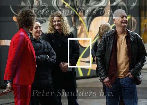 Amsterdam 11 februari 2026
Bekendmaking boekenweekgeschenk auteur 2026 -  Peter de Smet (Hendrik Groen)  en Doortje Smithuijsen ( ik zou uw dochter kunnen zijn) . Eveline Aendekerk stelde ze voor . De vrouwen van Peter ( Dochter zwarte Jas , Ex vrouw bruine colltrui en huidige vriendin Krullen ) Dame met paarse sjawl is zijn uitgeefster Paloma Sanchez v Dijck