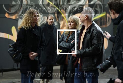 Amsterdam 11 februari 2026
Bekendmaking boekenweekgeschenk auteur 2026 -  Peter de Smet (Hendrik Groen)  en Doortje Smithuijsen ( ik zou uw dochter kunnen zijn) . Eveline Aendekerk stelde ze voor . De vrouwen van Peter ( Dochter zwarte Jas , Ex vrouw bruine colltrui en huidige vriendin Krullen ) Dame met paarse sjawl is zijn uitgeefster Paloma Sanchez v Dijck