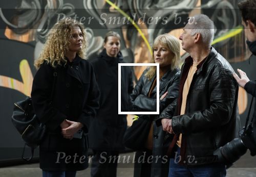 Amsterdam 11 februari 2026
Bekendmaking boekenweekgeschenk auteur 2026 -  Peter de Smet (Hendrik Groen)  en Doortje Smithuijsen ( ik zou uw dochter kunnen zijn) . Eveline Aendekerk stelde ze voor . De vrouwen van Peter ( Dochter zwarte Jas , Ex vrouw bruine colltrui en huidige vriendin Krullen ) Dame met paarse sjawl is zijn uitgeefster Paloma Sanchez v Dijck