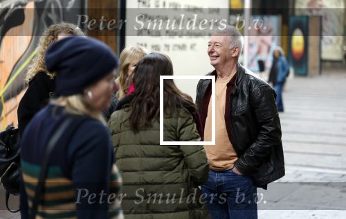 Amsterdam 11 februari 2026
Bekendmaking boekenweekgeschenk auteur 2026 -  Peter de Smet (Hendrik Groen)  en Doortje Smithuijsen ( ik zou uw dochter kunnen zijn) . Eveline Aendekerk stelde ze voor . De vrouwen van Peter ( Dochter zwarte Jas , Ex vrouw bruine colltrui en huidige vriendin Krullen ) Dame met paarse sjawl is zijn uitgeefster Paloma Sanchez v Dijck