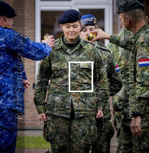 Ermelo 23 januari 2026
Prinses Amalia heeft haar  militaire opleiding afgerond en is bevorderd tot korporaal . Ze krijgt haar Baret .
Koningin Maxima was aanwezig en was hel erg trots