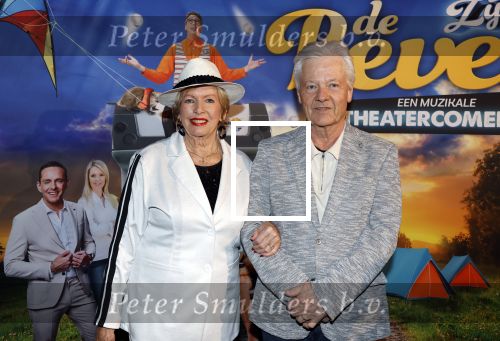 Tilburg 29 januari 2026
Premiere de Bevers in de schouwburg van Tilburg . John de Bever en Kees de Bever geven een voorstelling met oa Bas Muijs Adje v Bavel en Mariska v Kolck. Ria Valk en haar vriend