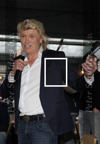 Breukelen, 11 Februari 2026
Ria Valk 85 jaar
Ria Valk met Hans Klok