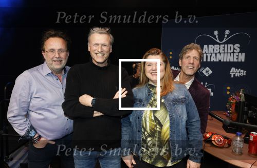Hilversum 19 februari 2026
Rick v Velthuysen Bas Westerweel Hans Schiffers en Mirjam Verhoef tijdens de viering van het 80-jarig jubileum van Arbeidsvitaminen. Het langstlopende nationale radioprogramma viert dit met een live-uitzending vanuit de Vioolkist in Hilversum