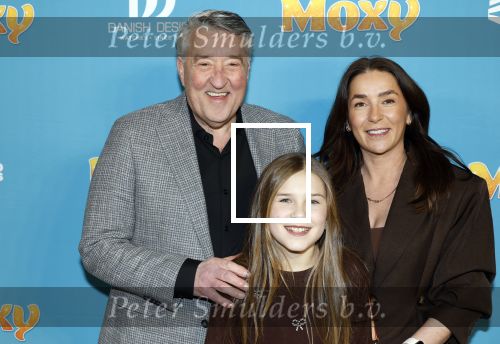 Amsterdam 24 januari 2026
Premiere Miss Molly in Tuschinski met in de cast oa Sarah Bannier (zwanger) en Carice v Houten . Robert v Beckhoven kwam met zijn dochter Manon en kleindochter