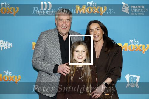 Amsterdam 24 januari 2026
Premiere Miss Molly in Tuschinski met in de cast oa Sarah Bannier (zwanger) en Carice v Houten . Robert v Beckhoven kwam met zijn dochter Manon en kleindochter