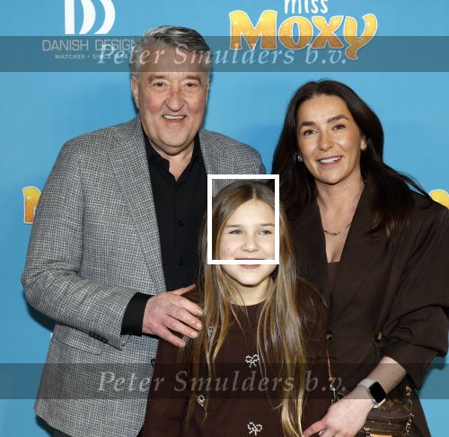Amsterdam 24 januari 2026
Premiere Miss Molly in Tuschinski met in de cast oa Sarah Bannier (zwanger) en Carice v Houten . Robert v Beckhoven kwam met zijn dochter Manon en kleindochter
